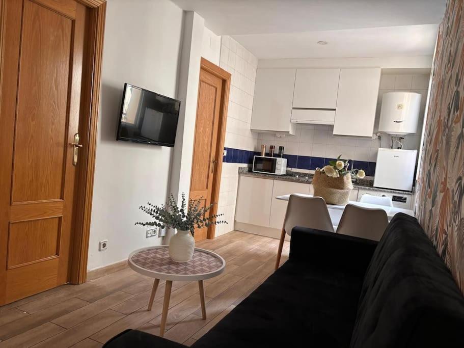For You Rentals Coqueto Apartamento Temporal De Dos Dormitorios En El Corazon De Madrid Sgv63 المظهر الخارجي الصورة