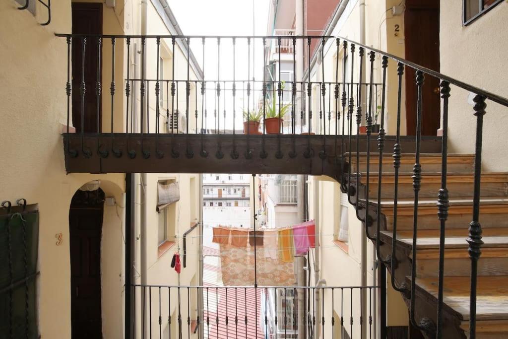 For You Rentals Coqueto Apartamento Temporal De Dos Dormitorios En El Corazon De Madrid Sgv63 المظهر الخارجي الصورة